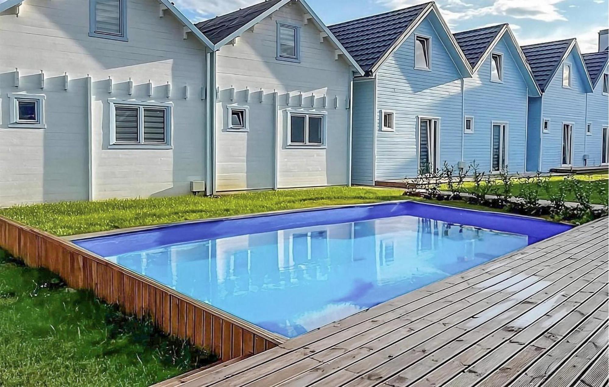 Gorgeous Home In Rewal With Outdoor Swimming Pool Bagian luar foto